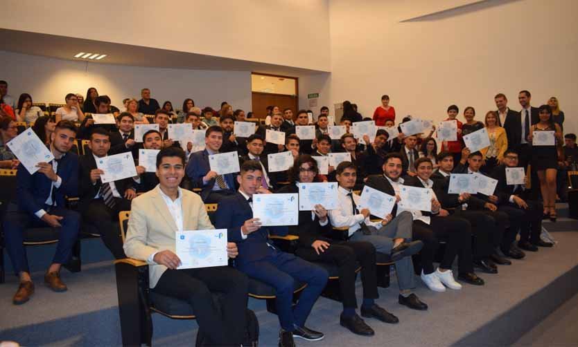 Estudiantes de escuelas técnicas finalizaron una capacitación en la Universidad Austral