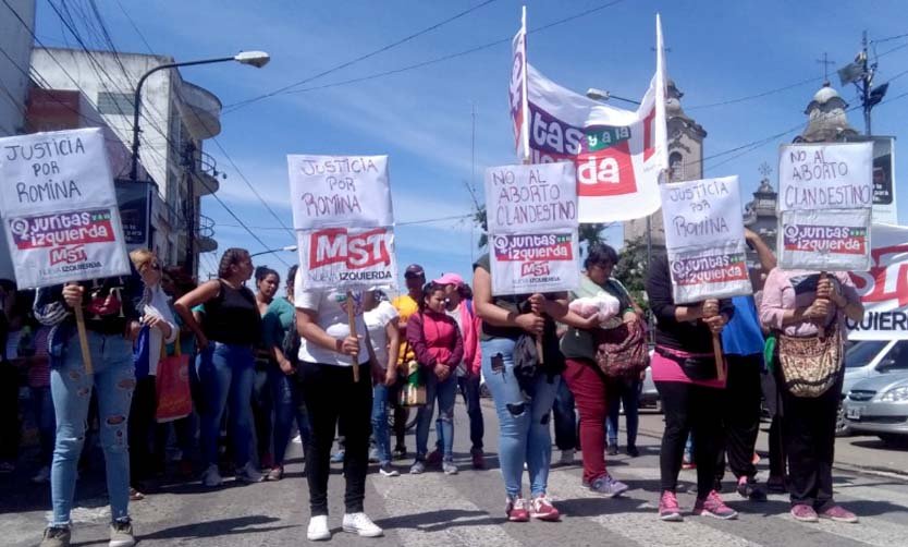 Reclamo de justicia por una joven que falleció en el Hospital Sanguinetti