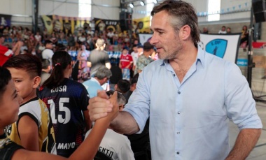 Achával acompañó a los jóvenes en el cierre de la Liga Derquina de fútbol