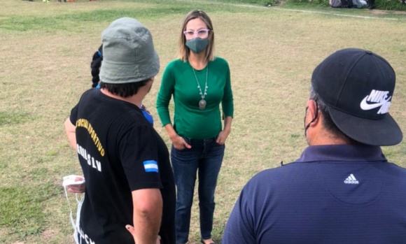 Adriana Cáceres participó de actividades con clubes de Pilar