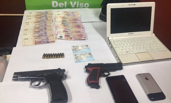 Del Viso: ladrones robaron a mano armada un local de ropa