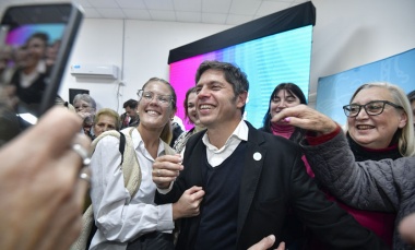 Kicillof inauguró un gasoducto y volvió a cuestionar a Milei