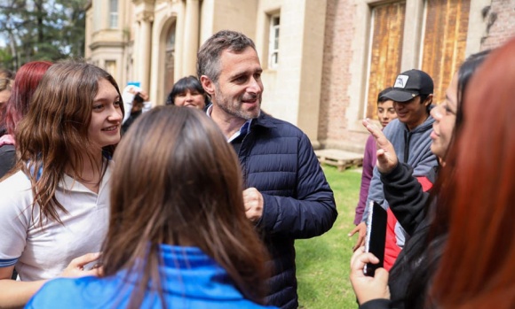 Achával compartió un encuentro con jóvenes por la Universidad de Pilar