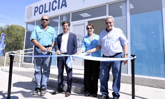 Kicillof: “Estamos llevando adelante obras que traen educación, salud y seguridad”