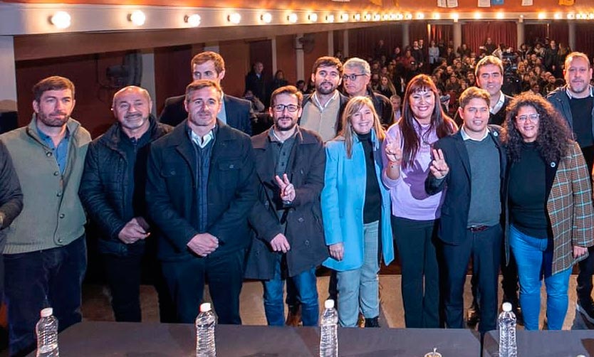 Achával participó junto a Kicillof de un encuentro por la integración de barrios populares