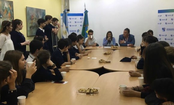 Alumnos de un colegio visitaron el Honorable Concejo Deliberante