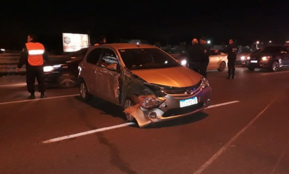 Dos heridos en choque y vuelco en Panamericana