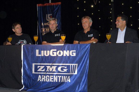 Se presentó el Liu Gong Dakar Team