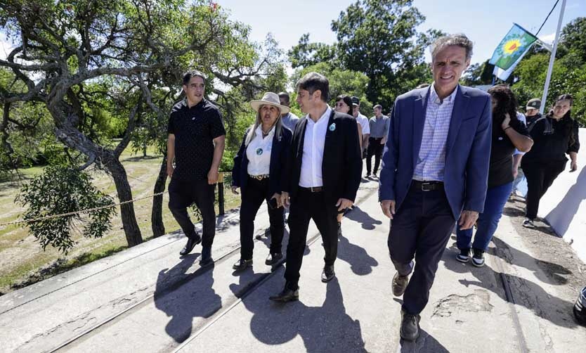 Kicillof inauguró un nuevo muelle y un planta potabilizadora de agua