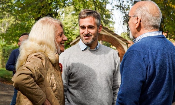 El intendente Federico Achával recorrió junto a vecinos mejoras en un barrio de Pilar