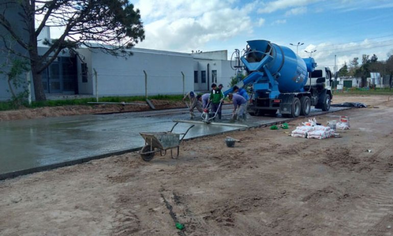 Nuevo playón deportivo en un barrio de Pilar