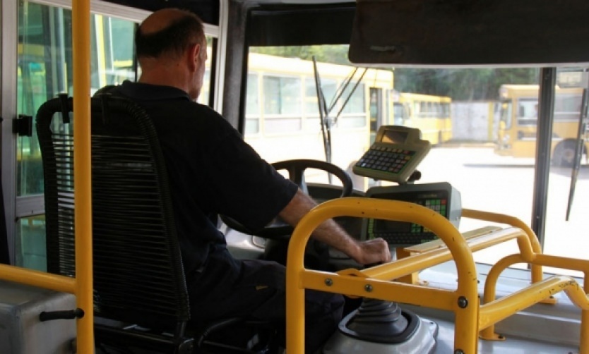 La Provincia adelantó subsidios y se levantó el paro de colectivos