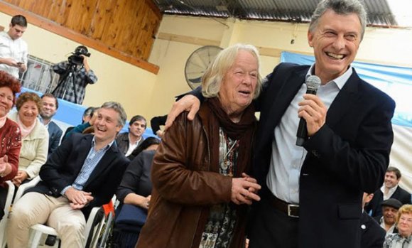 Macri visitó una empresa del Parque Industrial y también se reunió con jubilados