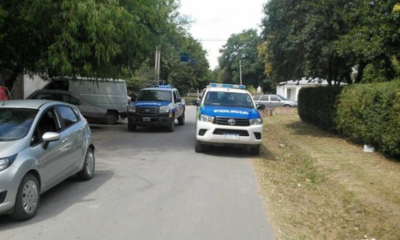 Rescatan a una menor que los padres tenían encerrada en una casa sin agua ni comida