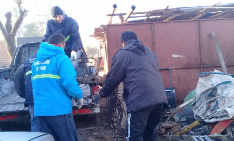 Operativos de limpieza en barrios de Pilar