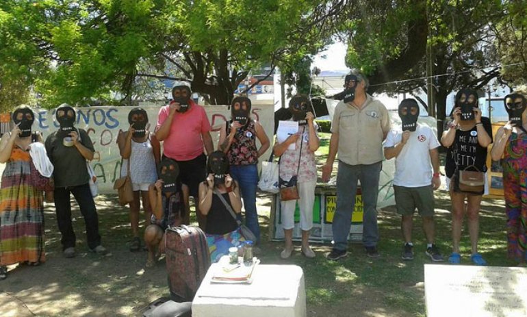 Vecinos vuelven a reunirse para decirle basta a la contaminación