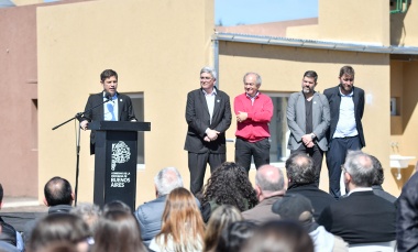 Kicillof entregó viviendas y suscribió un convenio para la integración urbana de cuatro barrios populares