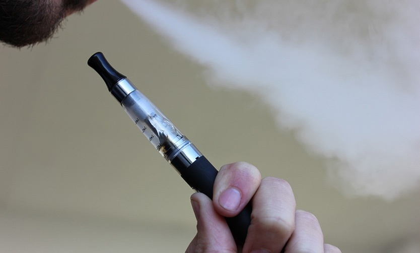 El Hospital Austral alerta sobre los peligros del uso del cigarrillo electrónico