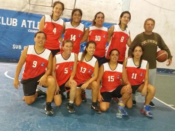 Muni Pilar ganó el clásico y manda en la tabla