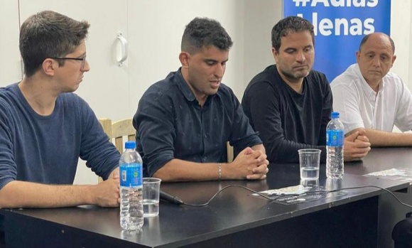 Sectores de la oposición de Pilar se reunieron con el titular del gremio SEducA