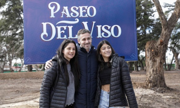 Achával recorrió avances del Paseo Del Viso: "Recuperamos el espacio público para las familias”