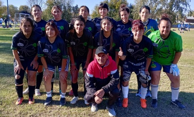 Fútbol Femenino: Pilar City y Alfa Dos, los líderes de una Liga muy pareja