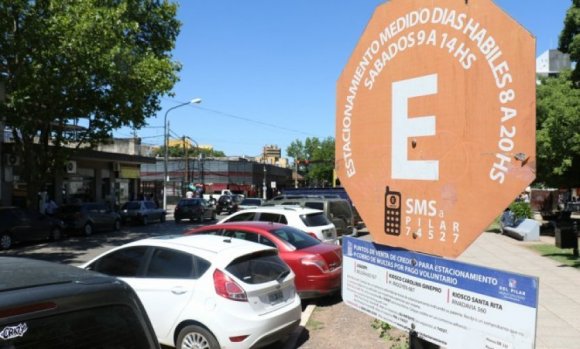 Para favorecer las compras navideñas, se podrá estacionar sin pagar en el centro de Pilar