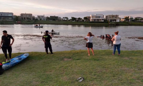 Hallaron el cuerpo del joven que se había caído a un lago de un country de Escobar