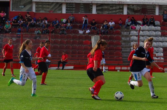 Gran debut pilarense en la Liga Conmebol