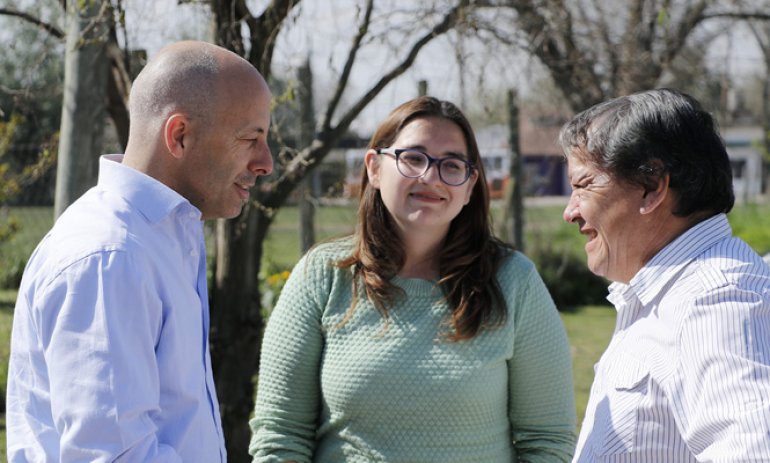 Héctor “Toty” Flores visitó una sede del Programa Envión en Pilar