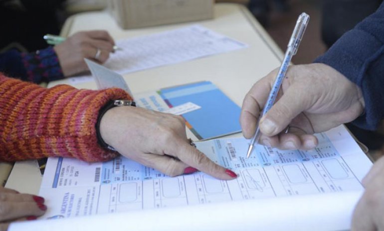 Ya están disponibles los viáticos para quienes fueron autoridad de mesa en las PASO