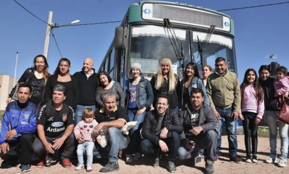 Extienden un servicio de colectivos hacia un barrio de Derqui