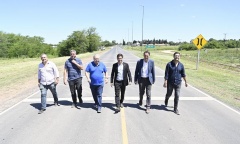 Kicillof entregó viviendas e inauguró la reconstrucción de un tramo de la ruta provincial N°32 