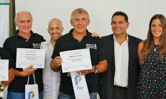 Reconocen al piloto del Dakar Roberto Naivirt