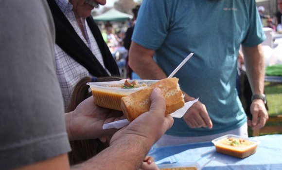 Cocineros se preparan para el concurso de la Pre Fiesta Provincial del Locro