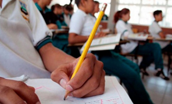 Colegios privados: firman acuerdo que fija topes al aumento de las cuotas