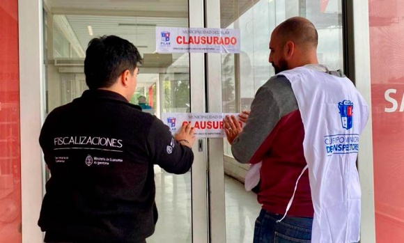 Clausuran un supermercado mayorista en Pilar