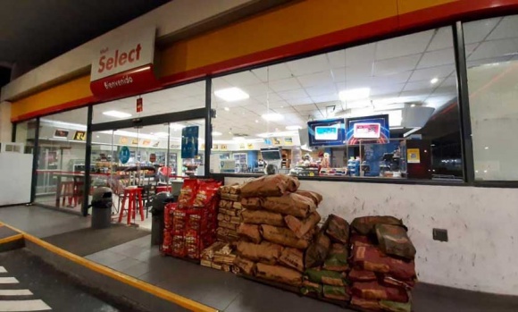 El Municipio infraccionó a tienda de una estación de servicio por violar restricciones