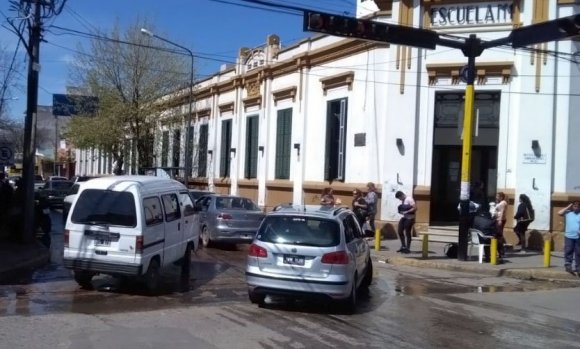 Polémica por la propuesta de prohibir estacionar en varias calles del centro