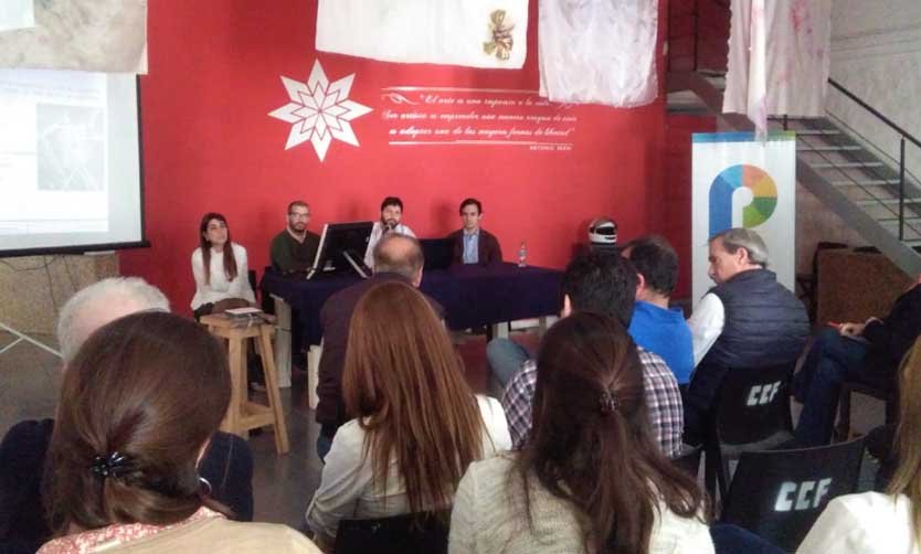 Comienzan a debatir cómo hacer para reordenar el tránsito en el centro de Pilar