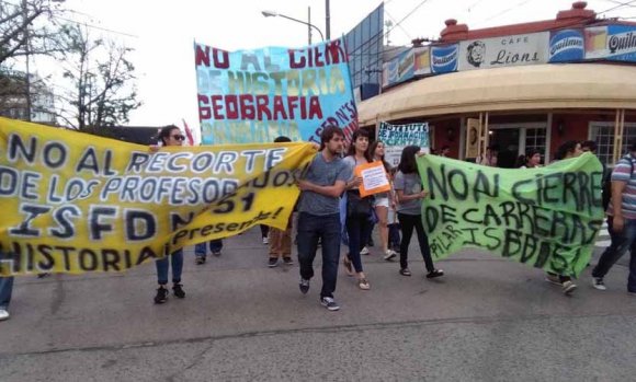 Tras la lucha de estudiantes, reabren Historia en el Instituto Docente N° 51