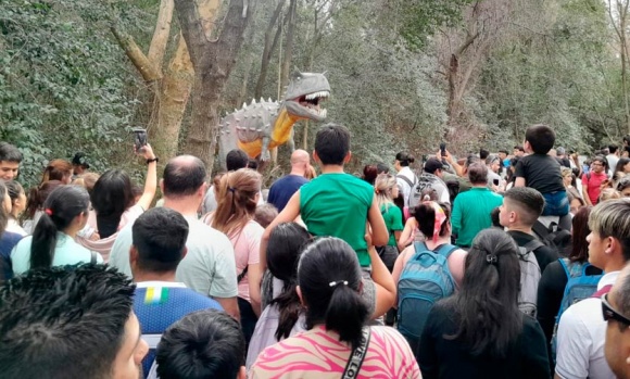 Habrá más días para visitar el Parque Pilar Jurásico