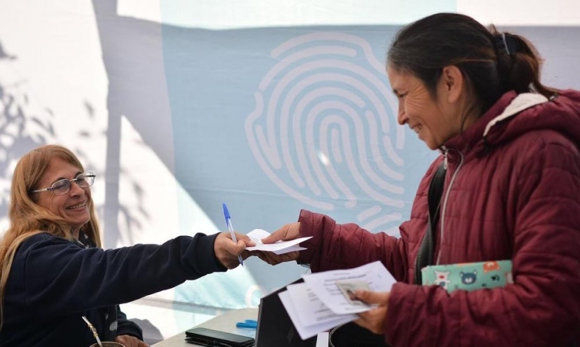 Avanzan los operativos de documentación en los barrios de Pilar