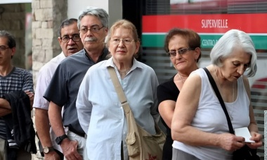 El Gobierno confirmó que vetará el aumento a los jubilados: “Es una irresponsabilidad política”