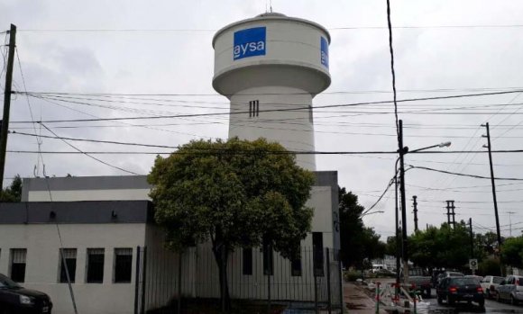 Siguen las obras de mantenimiento de la red de agua potable en Pilar