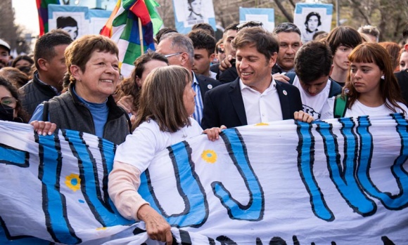 Kicillof participó de la marcha de “La noche de los Lápices” en La Plata