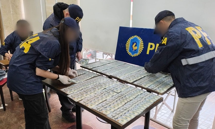 Allanamiento en Pilar en el marco de una causa por falsificación de dólares