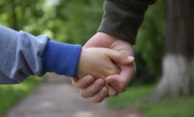 Rigen los cambios en la ley de adopción en PBA: los puntos clave