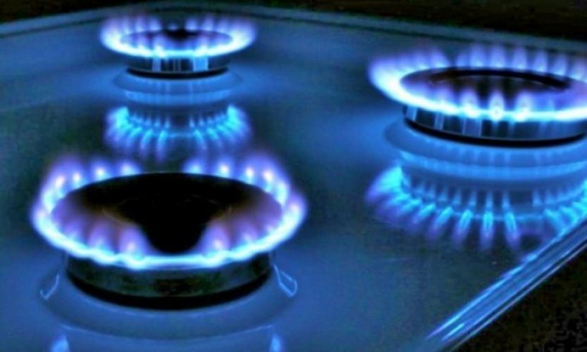 Eliminan la bonificación por ahorro del consumo de gas y recortan el subsidio a la tarifa social