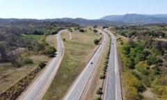 Privatización de rutas: el Gobierno firmó los contratos para su traspaso y mantenimiento